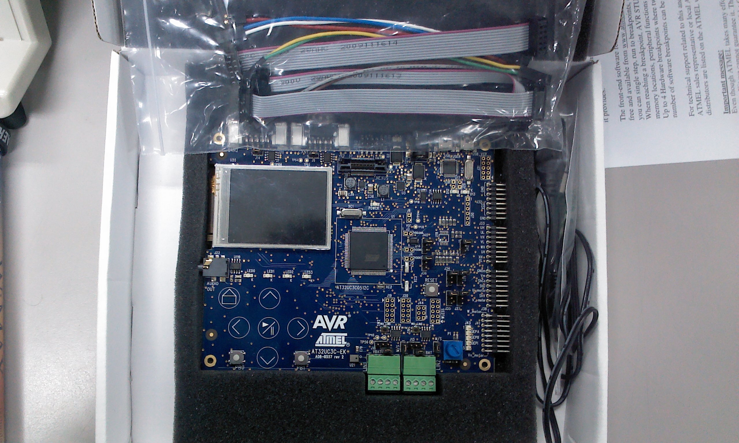 2012-11-16 18.31.54.jpg : AT32UC3C-EK(AVR 32) Eval kit 및 Debugger/Programmer 세트